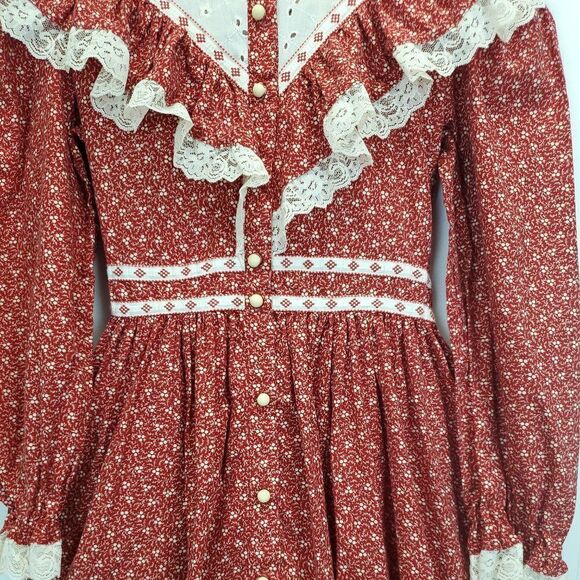 Girls Christmas Dress Handmade Mistletoe Holiday Vintage Cottagecore Size 4-5 - Picture 8 of 13